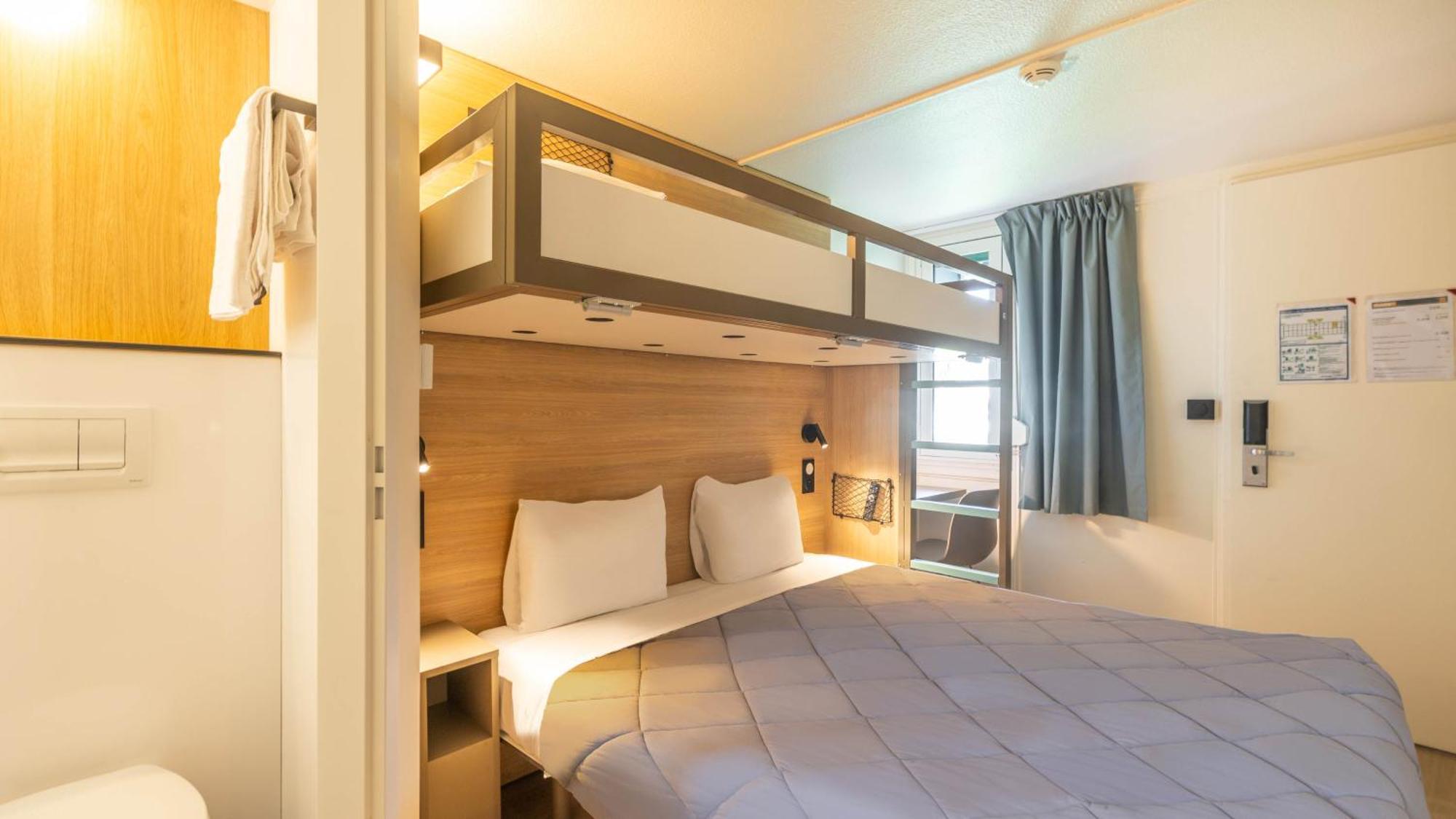 Standard Queen Room with One Bunk Bed,1756406550:JPEG